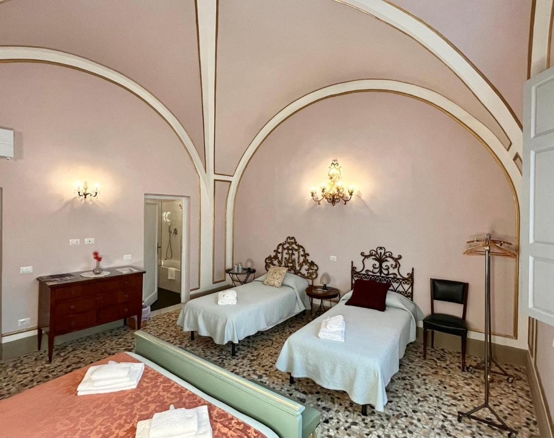 Hotel In The Center Of Florencja Zewnętrze zdjęcie